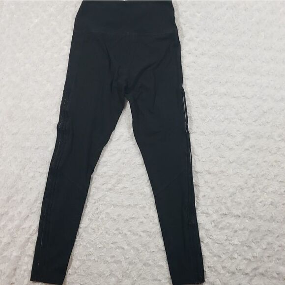Pink mesh inset black leggings small - Picture 9 of 10